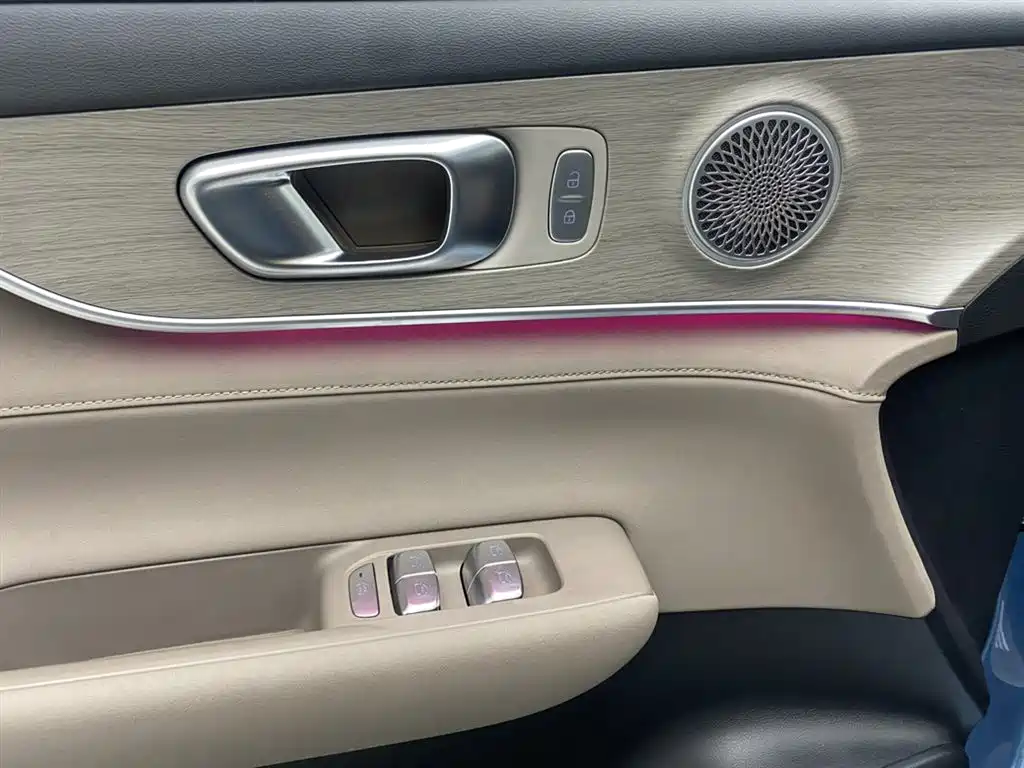 Ruihu 8 PLUS C-DM 2025 Edition 1.5T 116km Prestige 5-seat