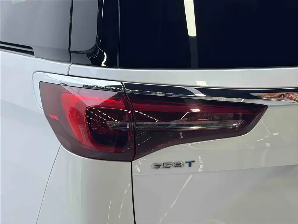 Buick GL8 2022 ES Luxury 653T