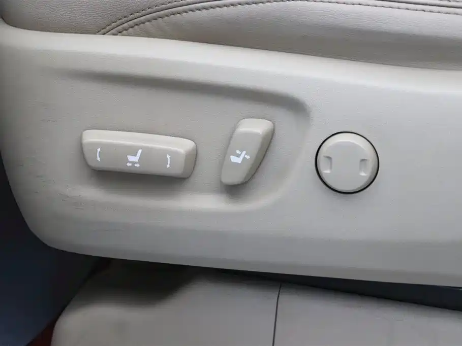 Prado 2018 3.5L Automatic TX-L NAVI