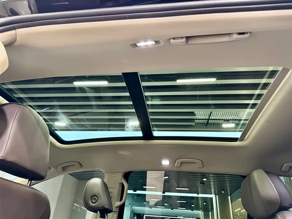 Viloran 2024 380TSI Prestige Edition