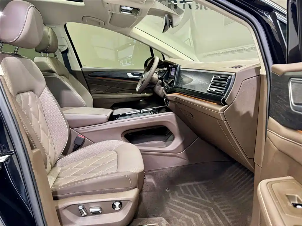 Viloran 2024 380TSI Prestige Edition