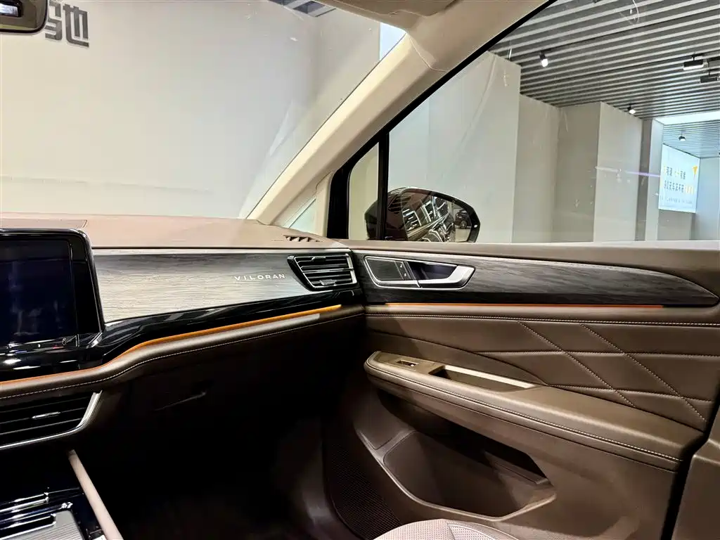 Viloran 2024 380TSI Prestige Edition