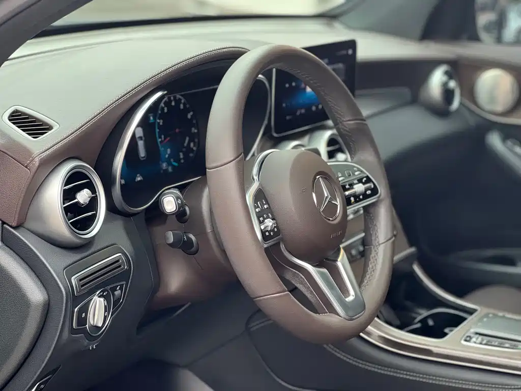 Mercedes-Benz GLC 2021 GLC 300 L 4MATIC Dynamic Edition