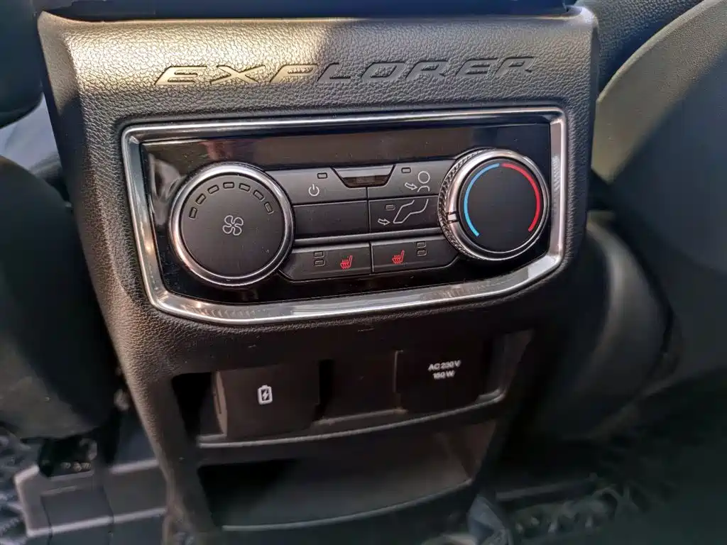 Explorer 2020 EcoBoost 285 4x4 Platinum Edition 7-seater