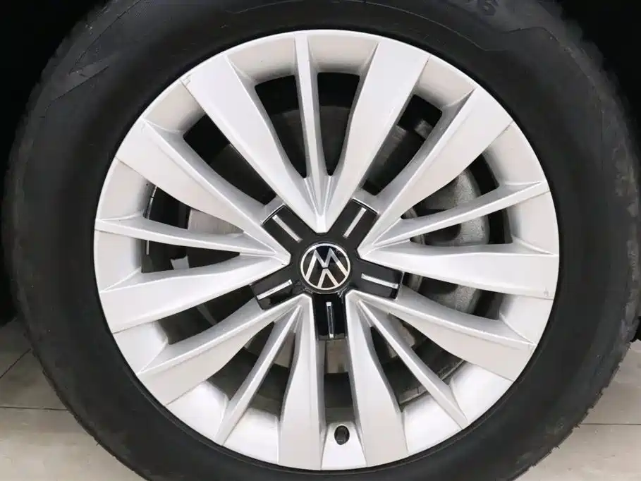 Viloran 2024 330TSI Business Edition