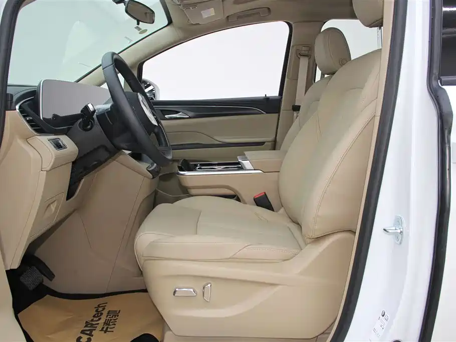 Buick GL8 2025 Luxury Executive Coach Comfort DG Edition