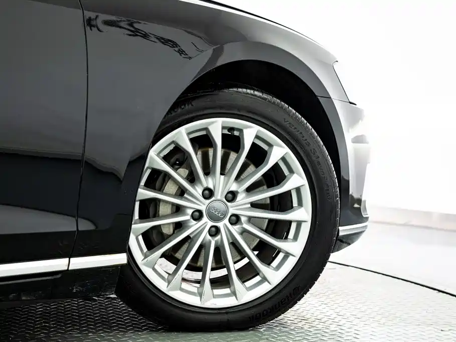 Audi A8 2019 model A8L 50 TFSI quattro Comfort Edition