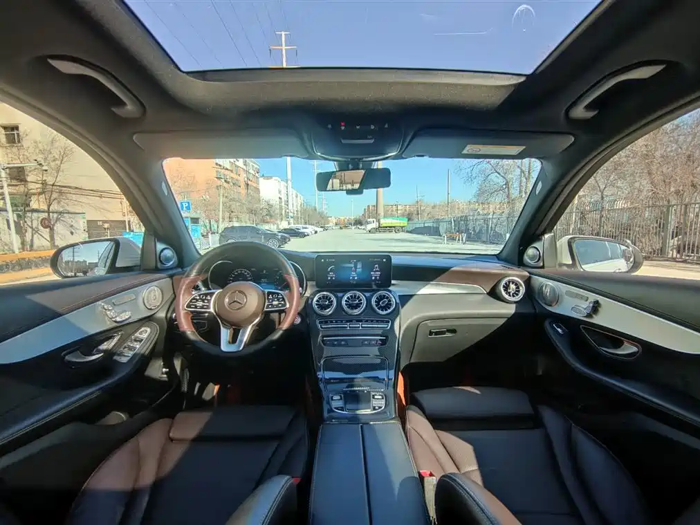 Mercedes-Benz GLC 2021 GLC 260 L 4MATIC Dynamic Edition