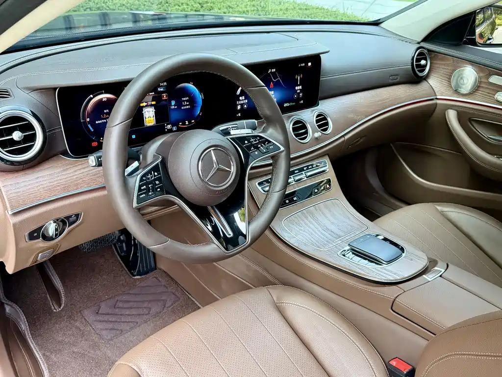 Mercedes-Benz E-Class 2022 E 300 L Fashion Edition
