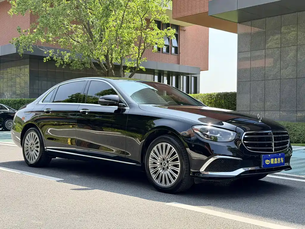 Mercedes-Benz E-Class 2022 E 300 L Fashion Edition