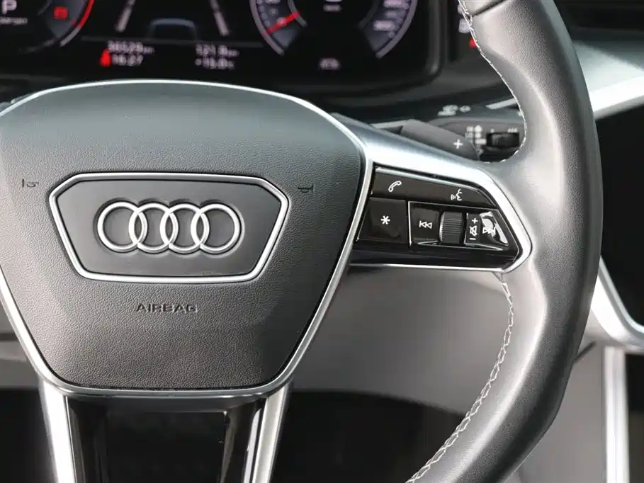 Audi A6 Import 2023 allroad quattro 55 TFSI Prestige Off-road Model
