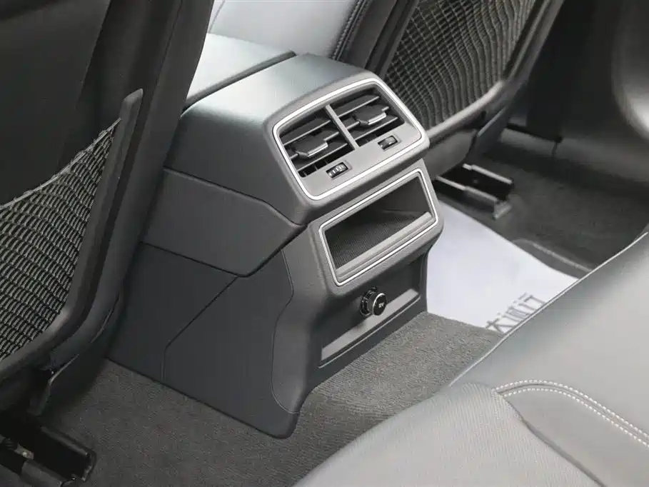 Audi A6 Import 2023 allroad quattro 55 TFSI Prestige Off-road Model