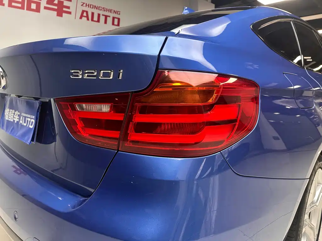 BMW 3 Series GT 2013 320i Fashion Design Package