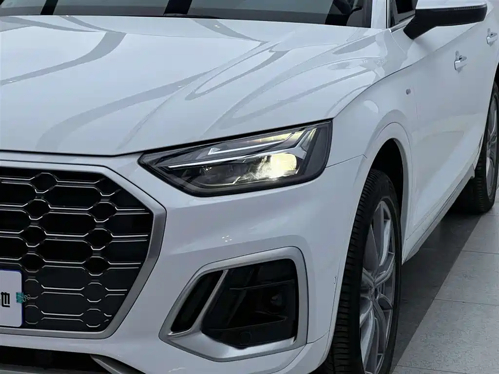 Audi Q5L 2022 40T Premium Dynamic Edition