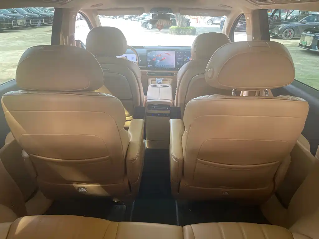 Dreams Explorer 2025款 PHEV All-Wheel Drive Flagship Kunpeng Edition