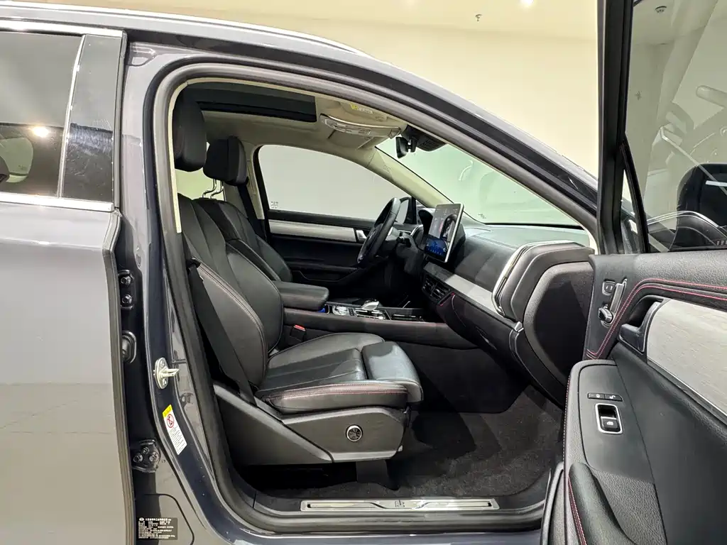 Tang New Energy 2018 DM 2.0T Full-Time Four-Wheel Drive Smart Link Creation Edition 7-Seater National Standard V