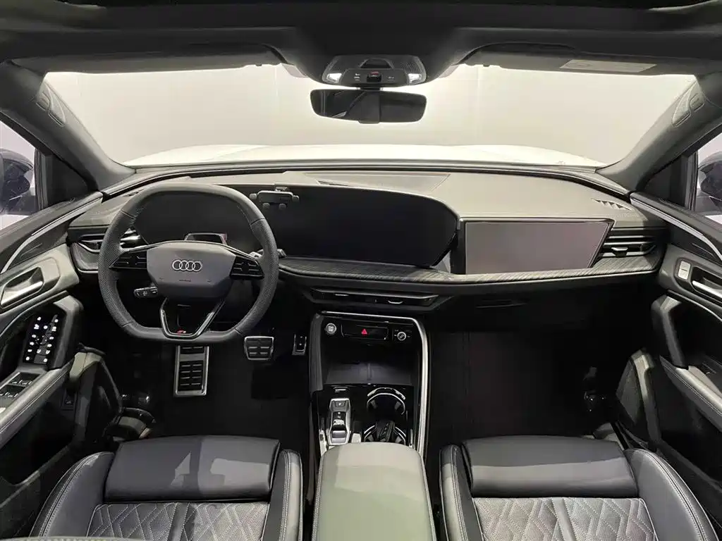 Audi Q5L 2026 model 2.0T Smart Hybrid Prestige Edition