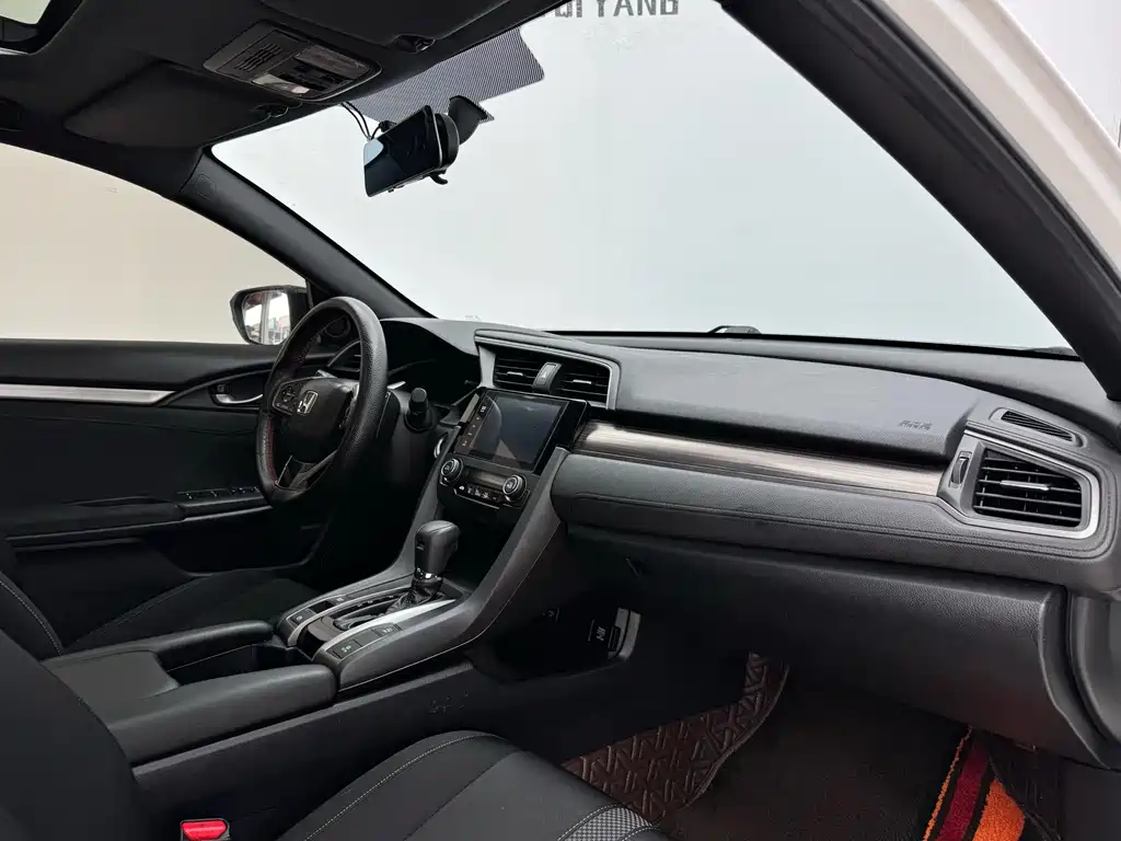 Civic 2021 Hatchback 220TURBO CVT Cool Control