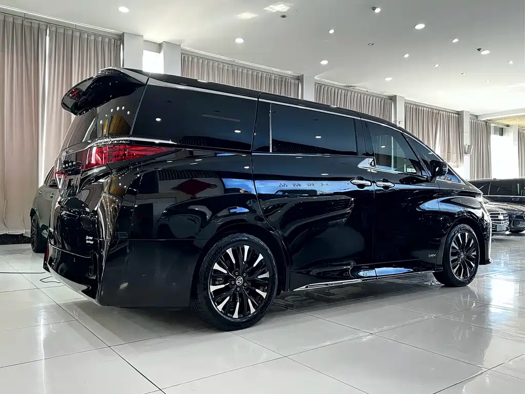 Alphard 2024 Model Double擎 2.5L Zhenxiang Edition