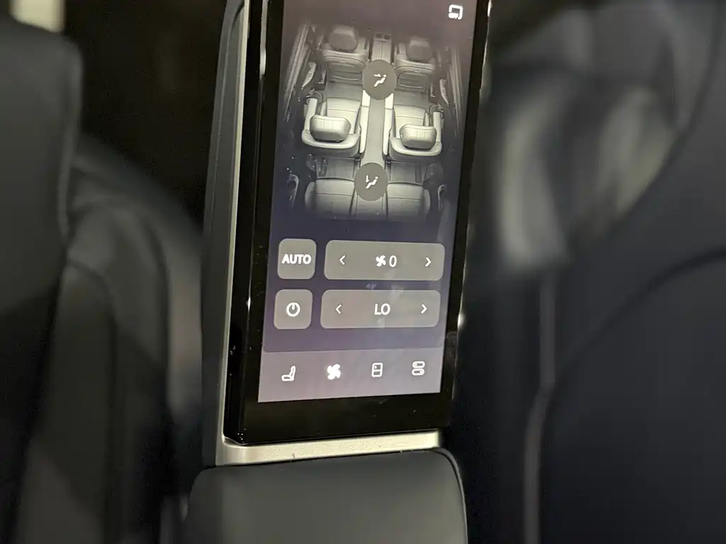 Dreams Explorer 2026款 PHEV Qiankun Ultra