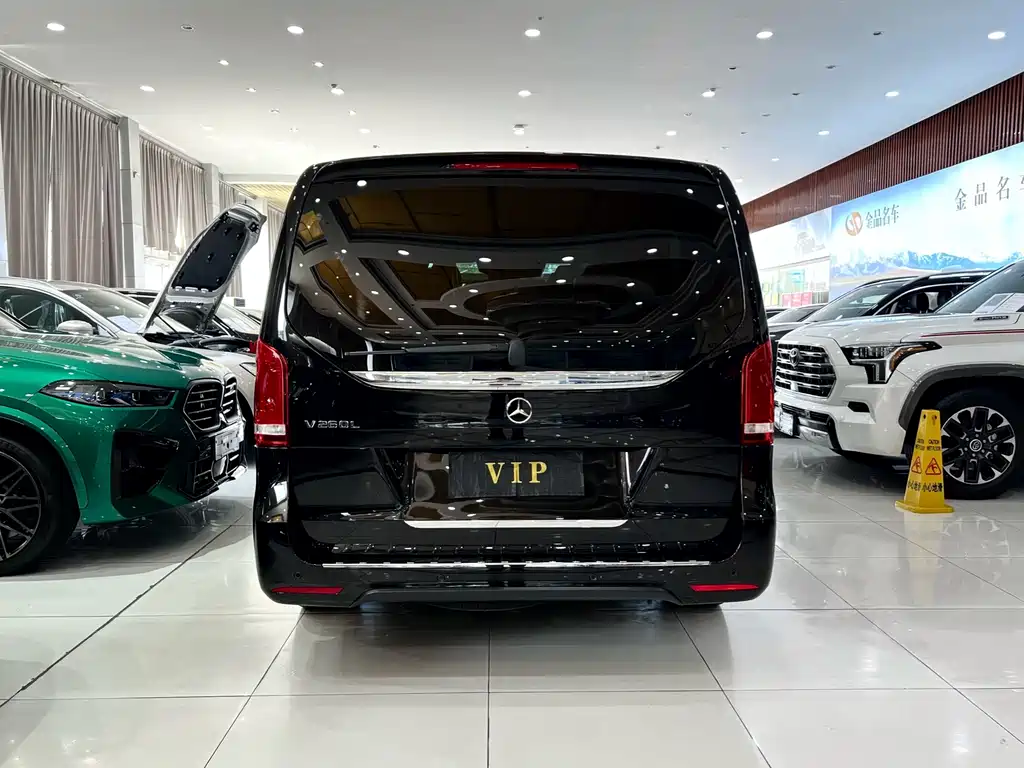 Mercedes-Benz V-Class 2022 260 L Long Wheelbase Luxury Edition