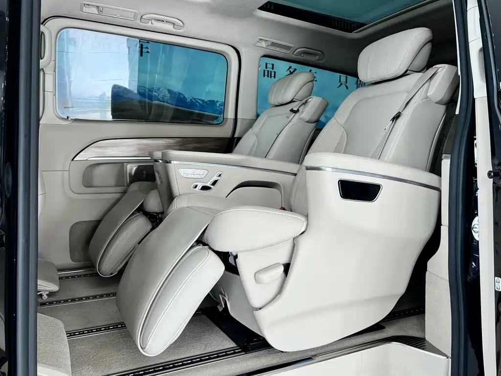 Mercedes-Benz V-Class 2022 260 L Long Wheelbase Luxury Edition