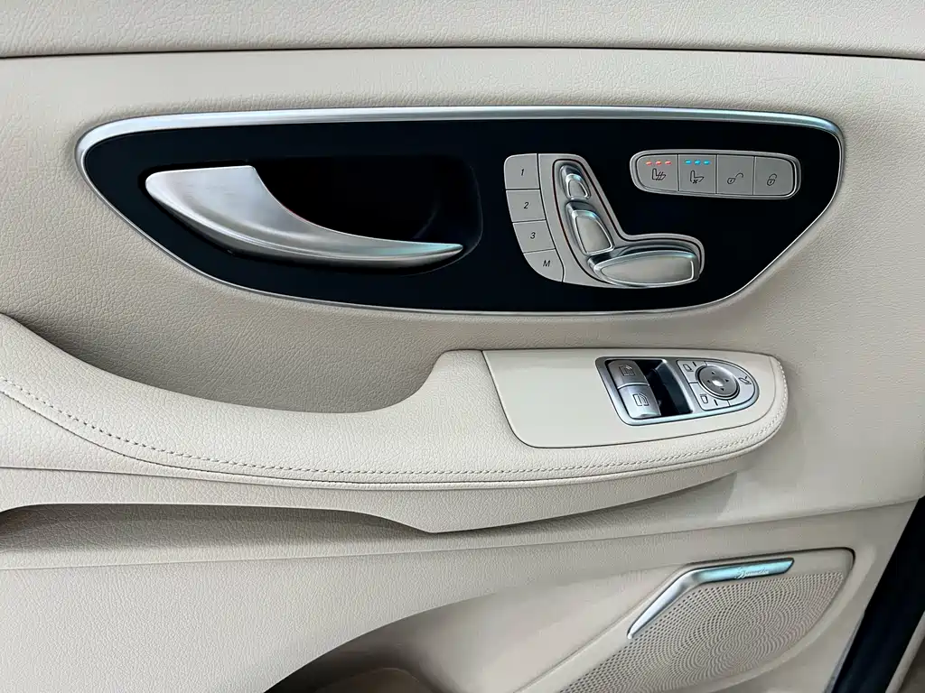 Mercedes-Benz V-Class 2022 260 L Long Wheelbase Luxury Edition