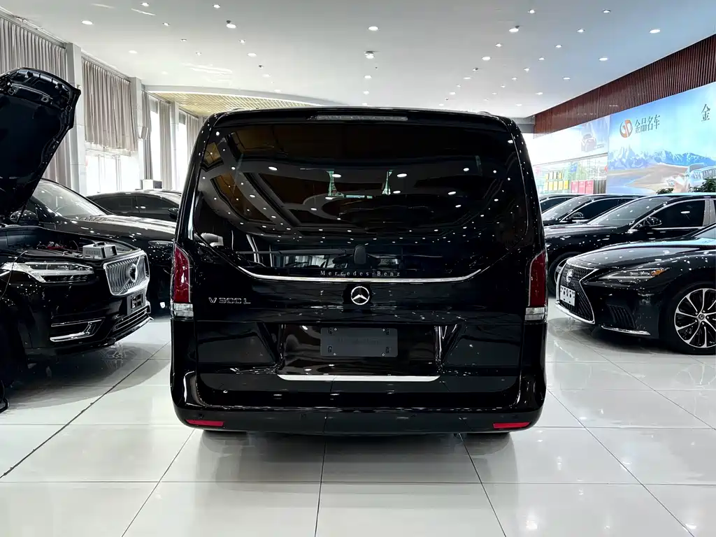 Mercedes-Benz V-Class 2024 300 L Long Wheelbase Luxury Edition