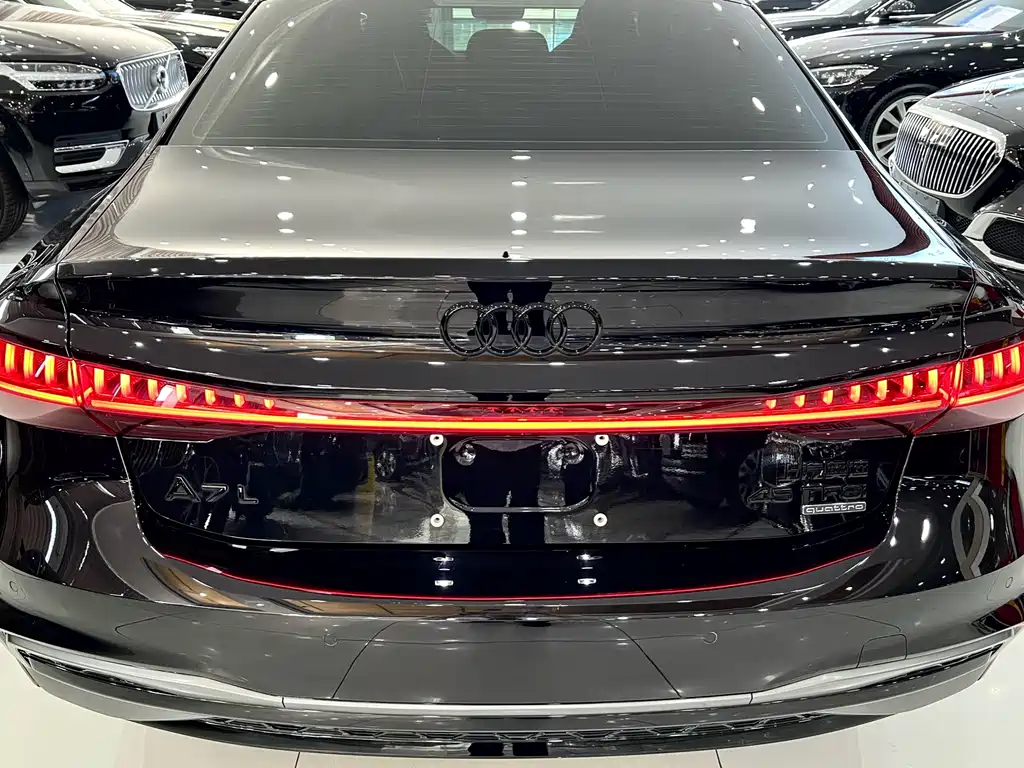 Audi A7L 2024 45 TFSI quattro Black Warrior Edition
