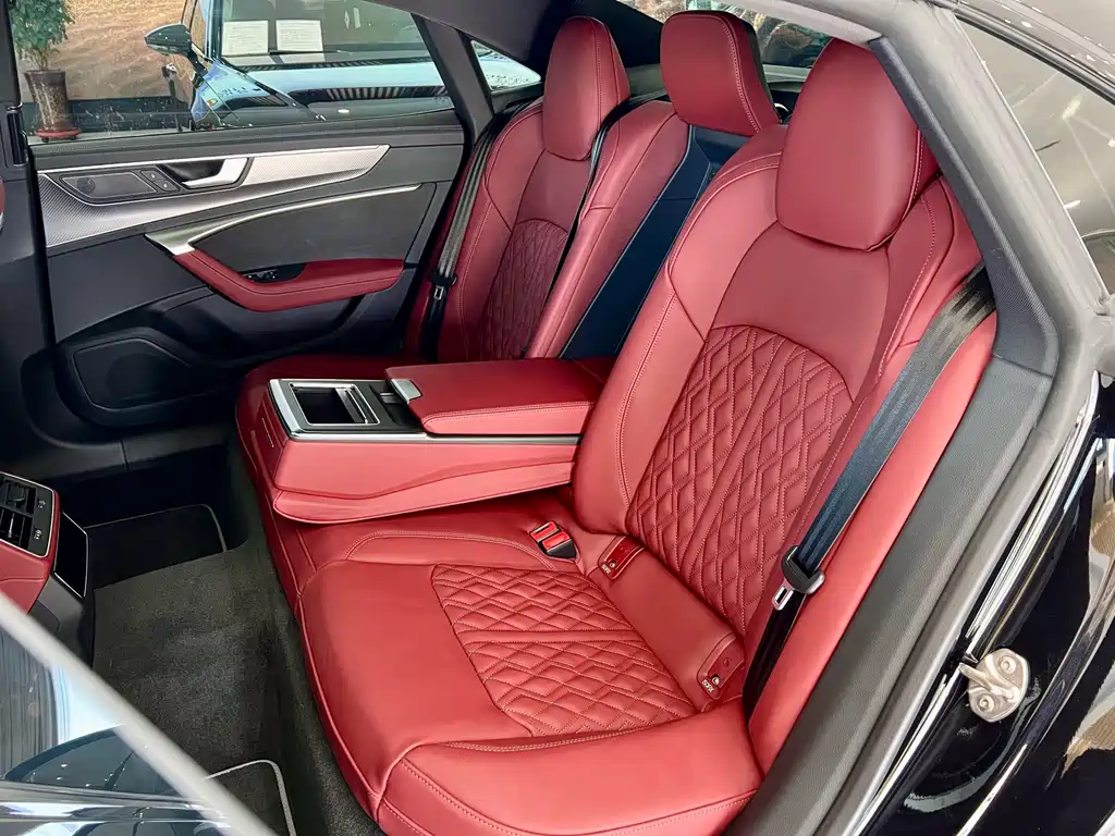 Audi A7L 2024 45 TFSI quattro Black Warrior Edition