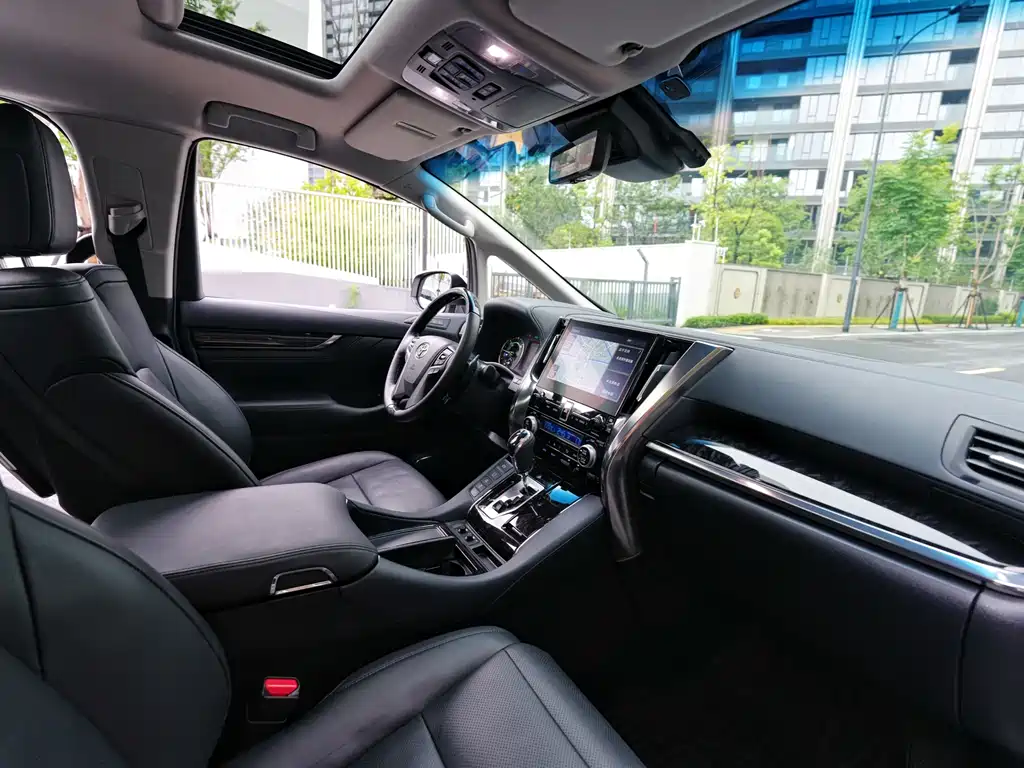 Velfire 2021 Crown Hybrid 2.5L HV Luxury Edition
