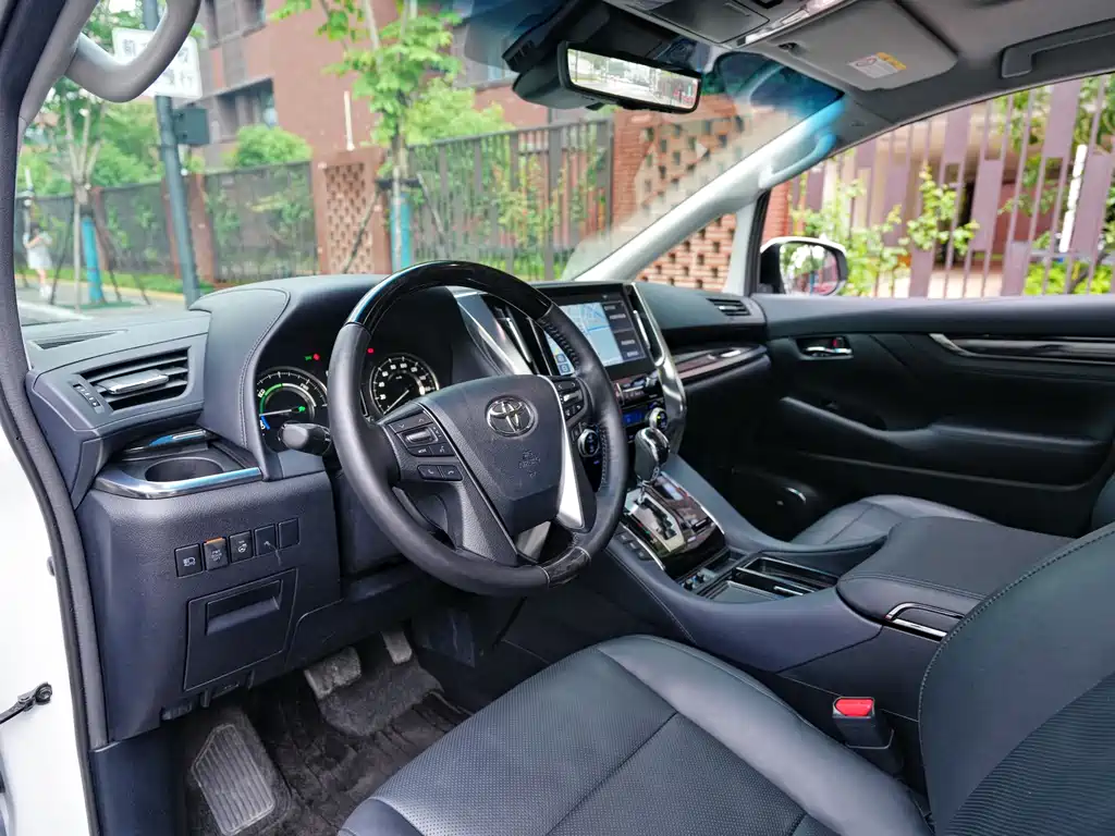 Velfire 2021 Crown Hybrid 2.5L HV Luxury Edition