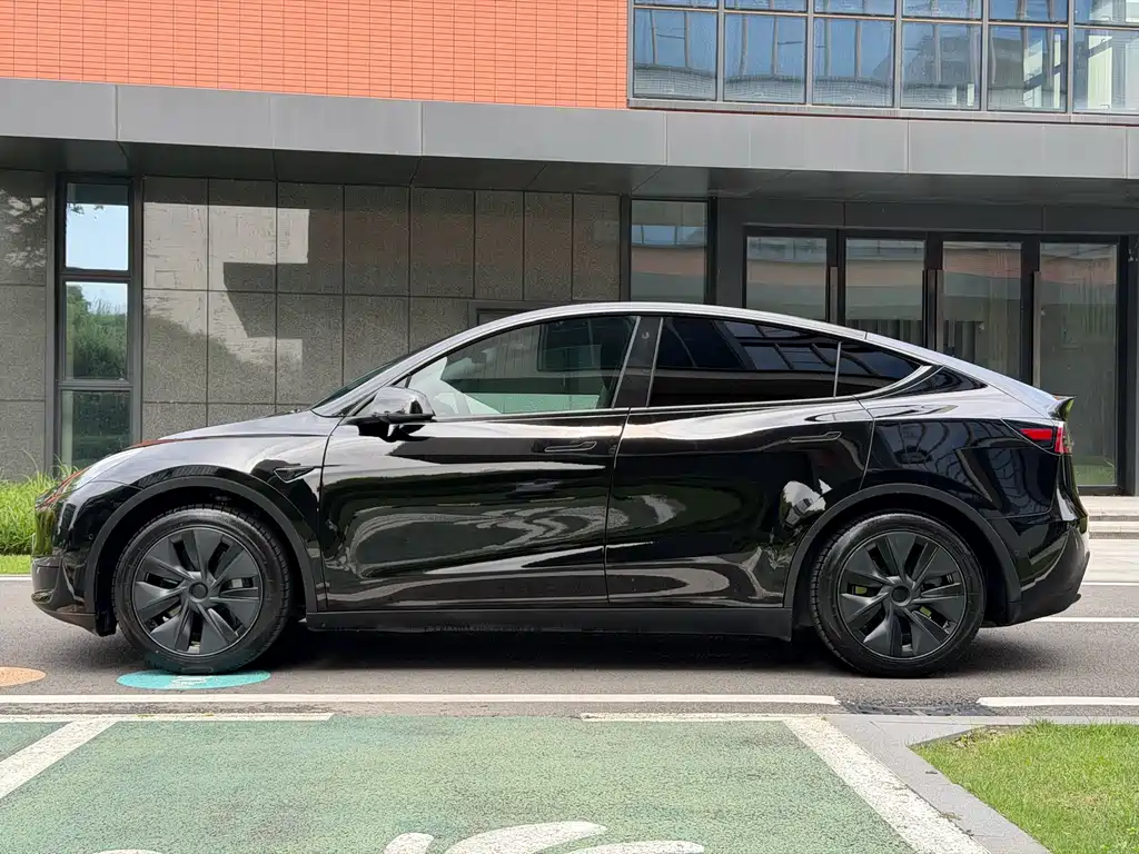 Model Y 2023 Rear-Wheel Drive Edition
