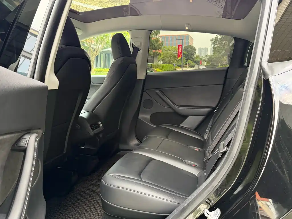 Model Y 2023 Rear-Wheel Drive Edition