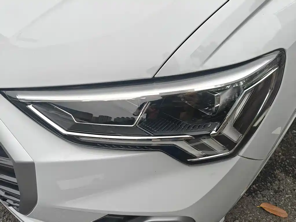 Audi Q3 2023 35 TFSI Sportline (1.5T)