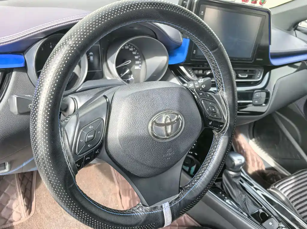 Yizhè IZOA 2020 2.0L Yichí Version