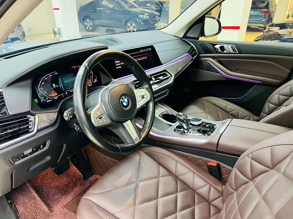 BMW X5 2022 xDrive 30Li M Sport Package