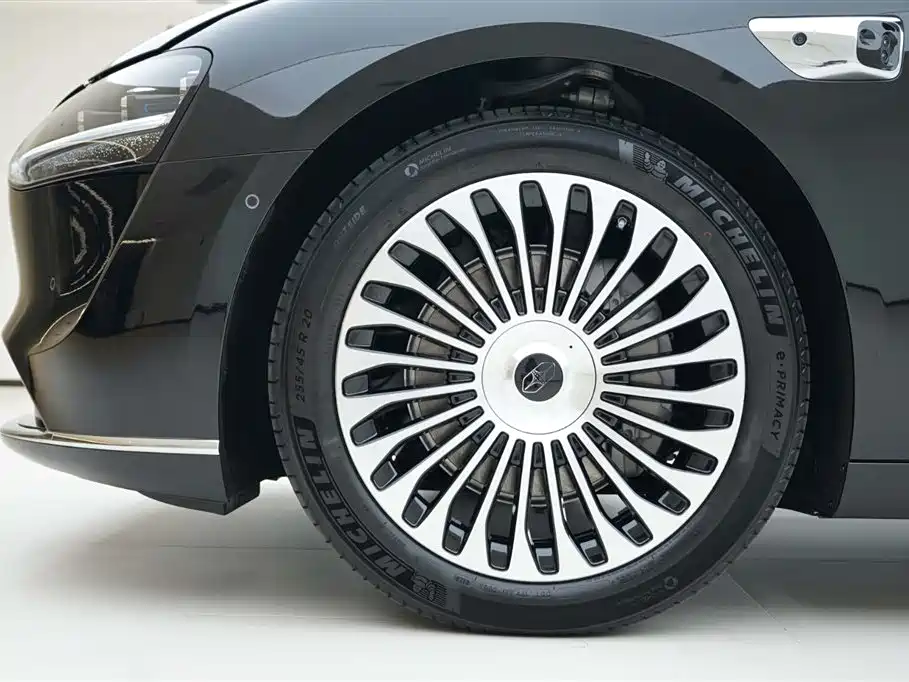 Xinjie S9 2026 Edition Range-Extended Max Rear-Wheel Drive (37kWh, 192-line LiDAR)