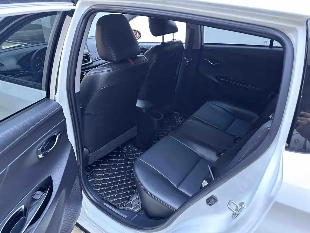 Yaris L 2022款 Yaris X 1.5L CVT Luxury Plus Edition