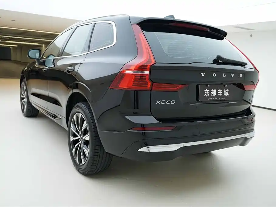 Volvo XC60 2024 B5 AWD Intelligent Distance Luxury Edition