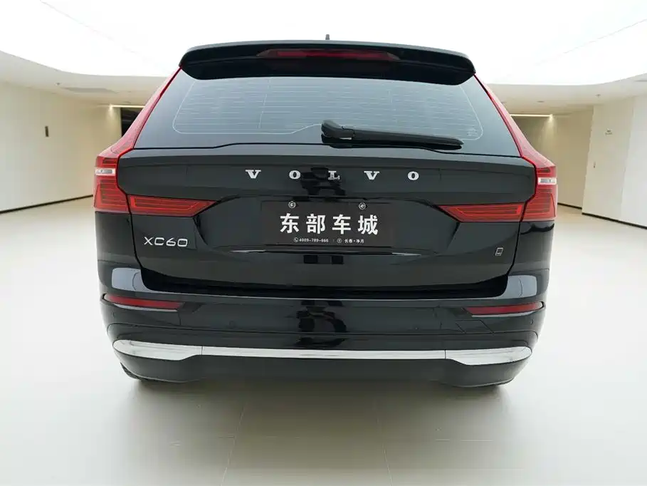 Volvo XC60 2024 B5 AWD Intelligent Distance Luxury Edition