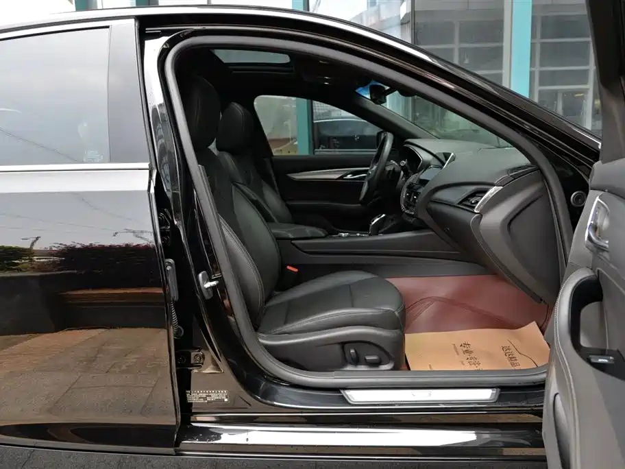 Cadillac CT5 2023 28T Luxury (Standard)