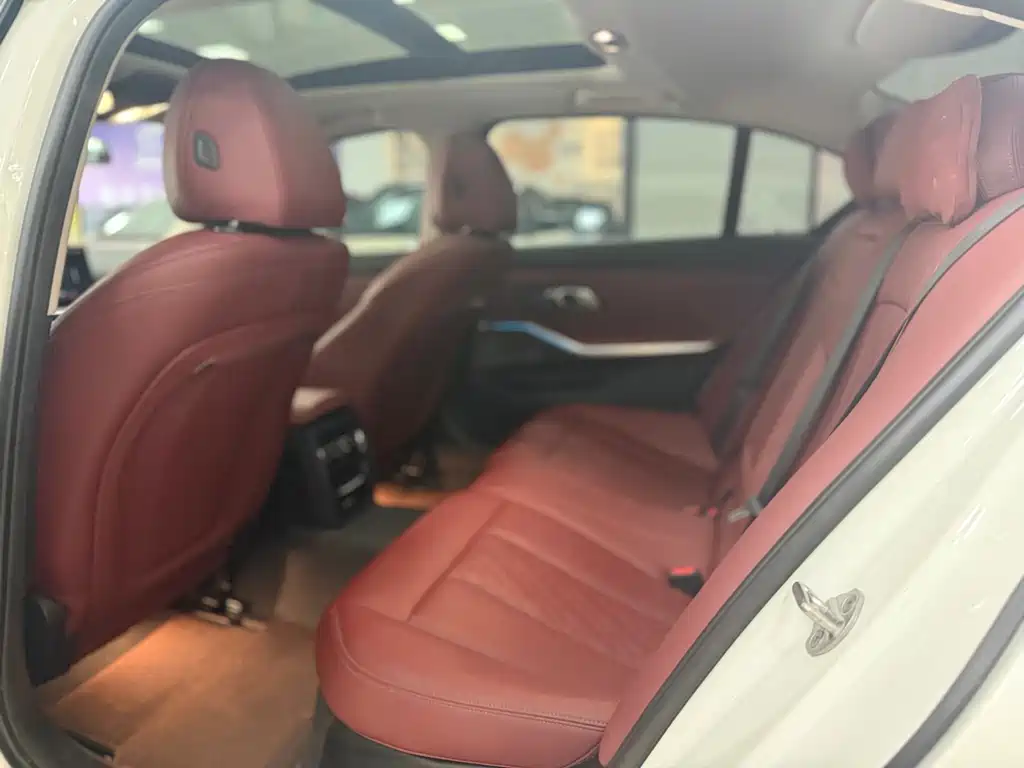 BMW i3 2022 eDrive 35 L