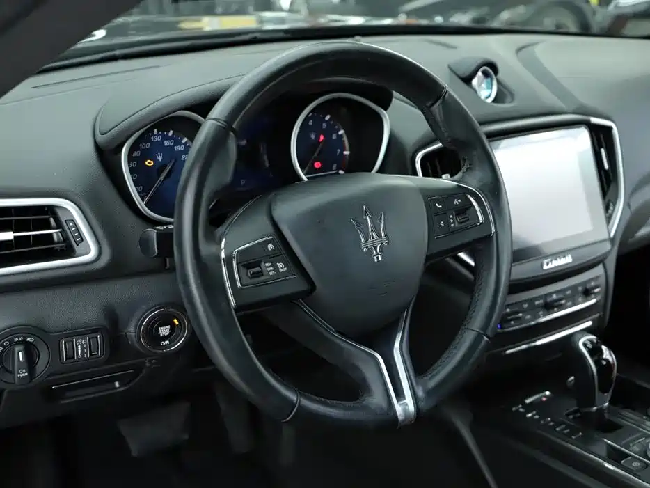 Ghibli 2018 Facelift 3.0T Standard Edition
