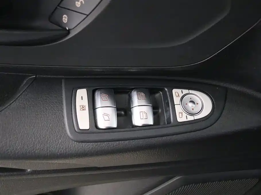 Volkswagen Viloran 2020 2.0T Elite 7-seat