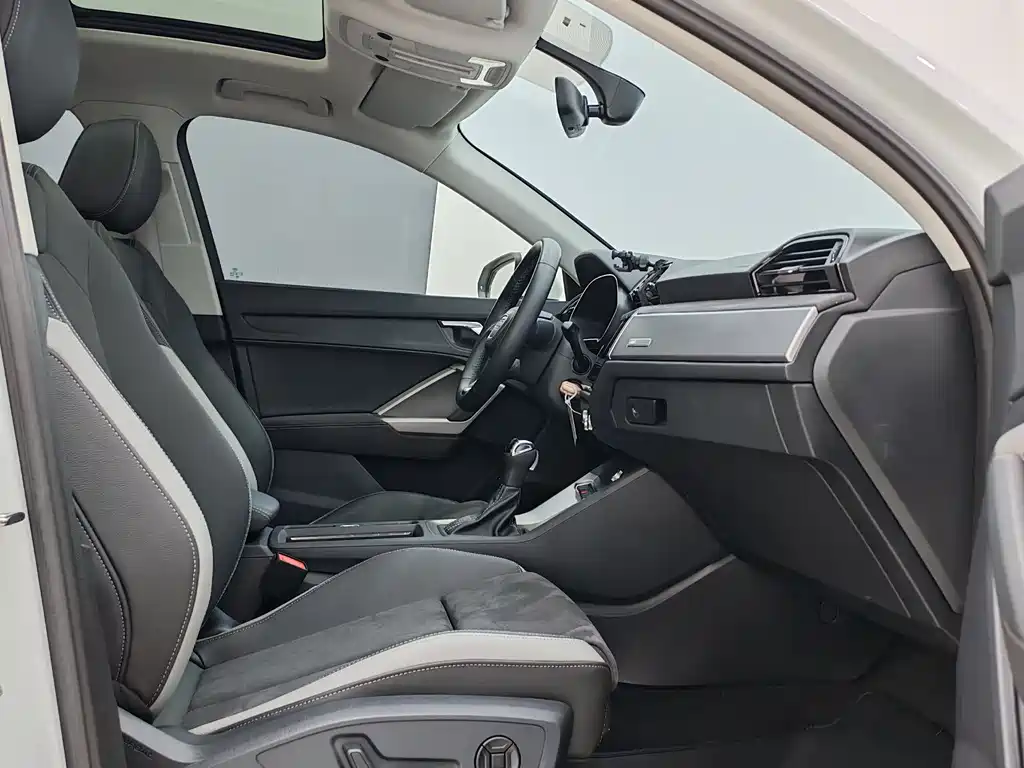 Audi Q3 2022 35 TFSI Sportline