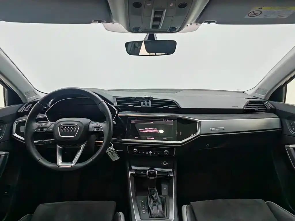 Audi Q3 2022 35 TFSI Sportline