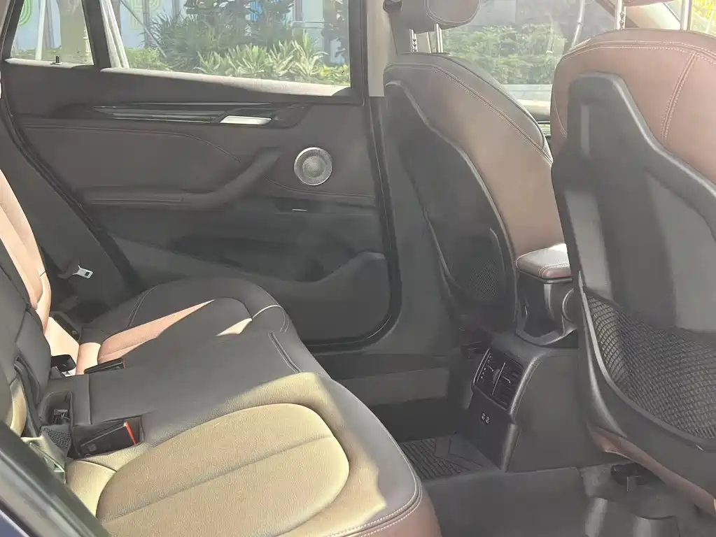 BMW X1 2021 sDrive25Li Leading Edition