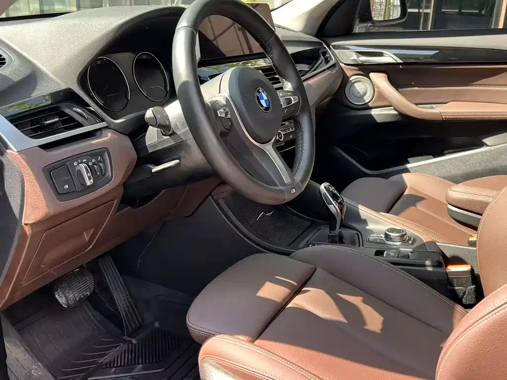 BMW X1 2021 sDrive25Li Leading Edition