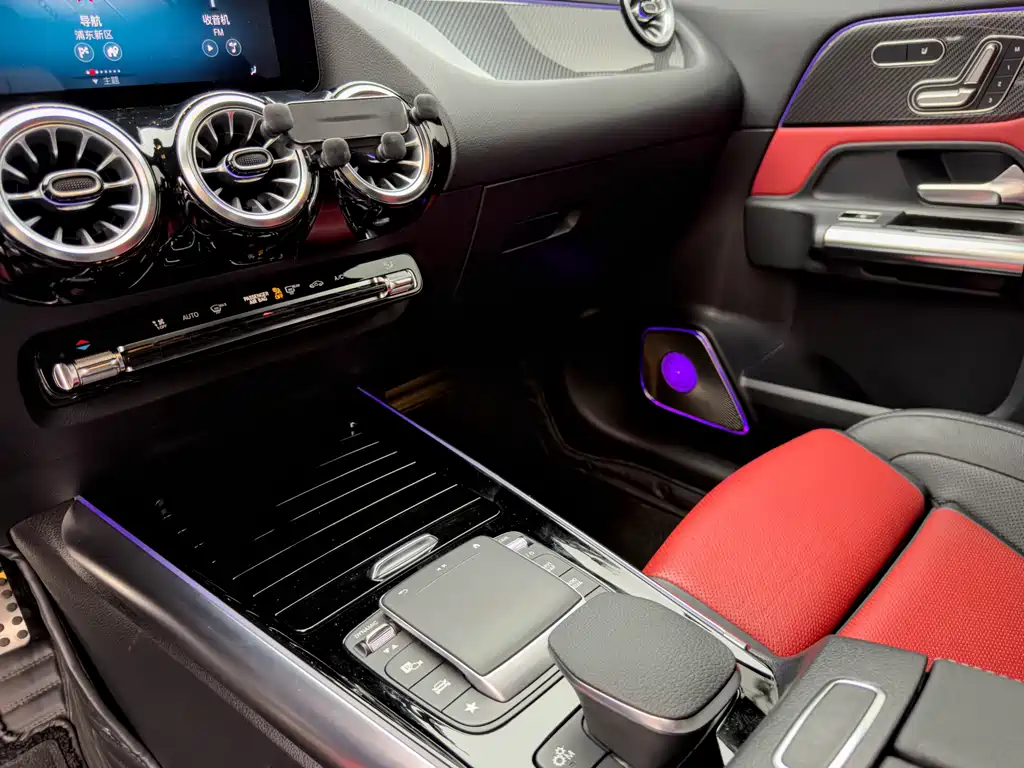 Mercedes-AMG GLA 45 4MATIC+ 2021